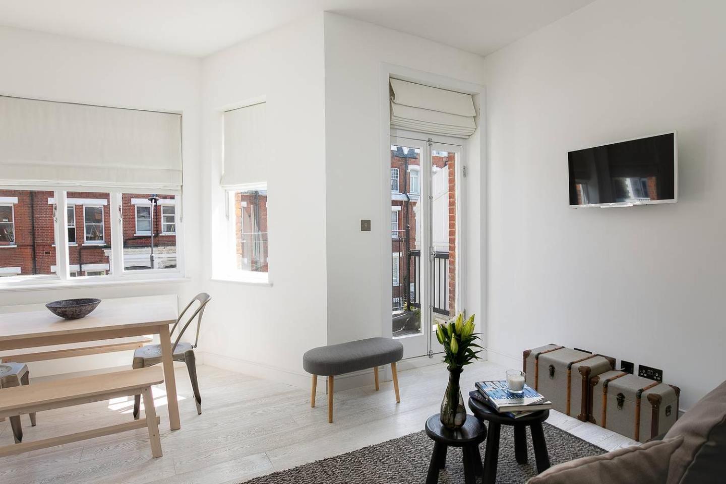 לונדון Guestready - West Kensington Home W/Balcony מראה חיצוני תמונה