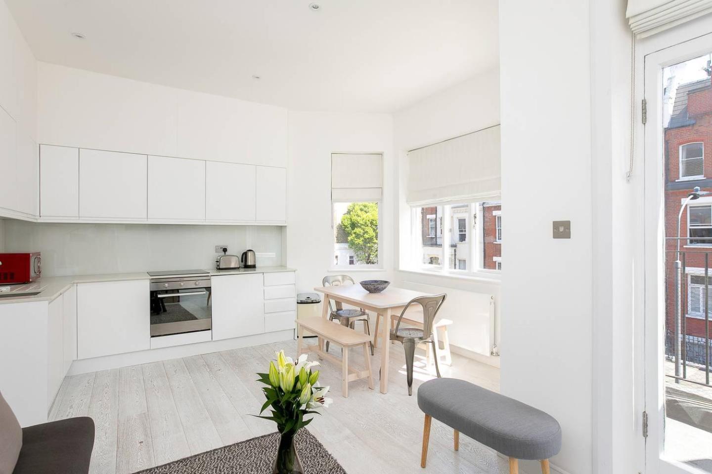לונדון Guestready - West Kensington Home W/Balcony מראה חיצוני תמונה