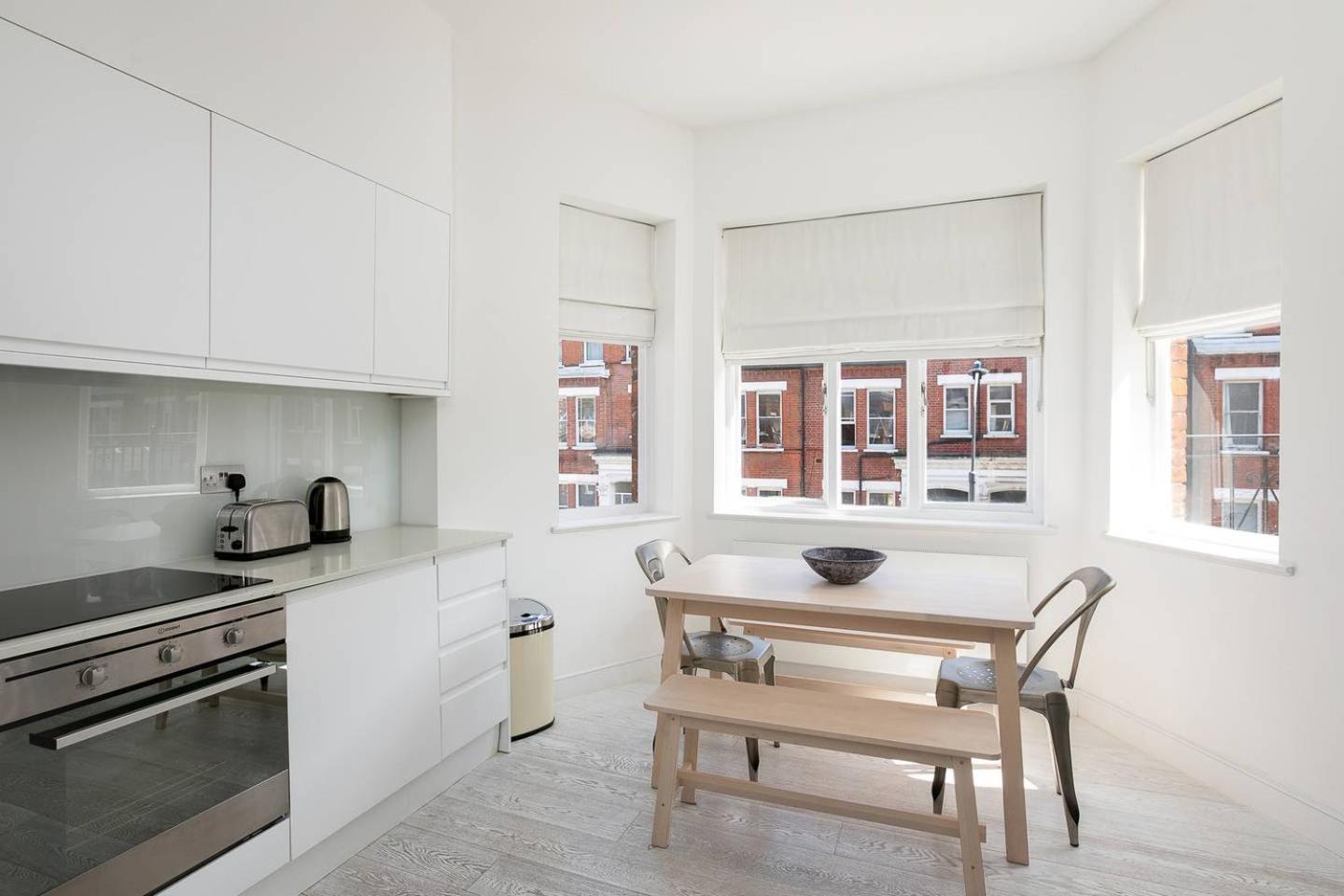 לונדון Guestready - West Kensington Home W/Balcony מראה חיצוני תמונה